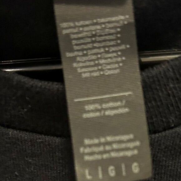 Holiday T-Shirt - Size Large - Picture 5 of 5